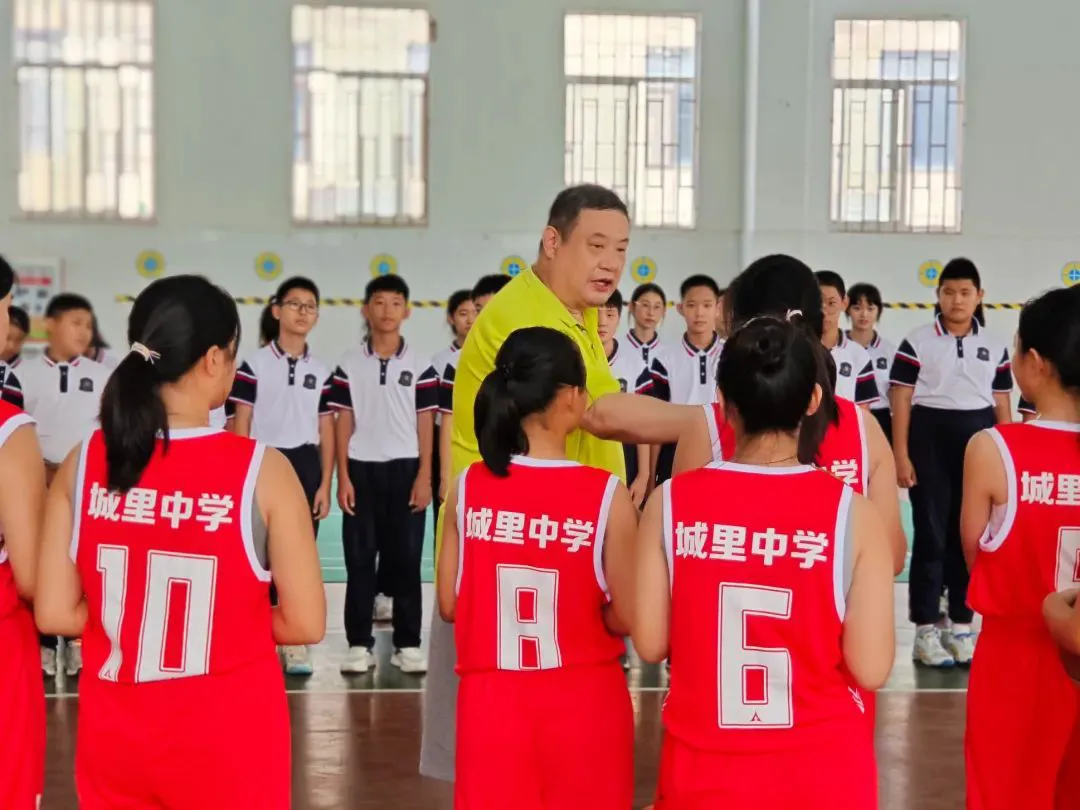 大学生篮球社团如何引入智能情感技术_1